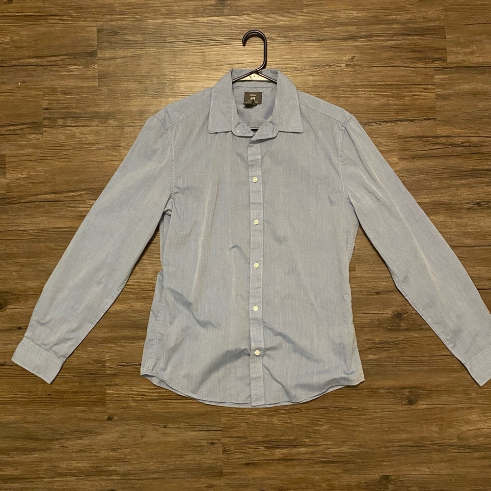 H&M Slim Fit Easy Iron Button Down (M) [Light Blue]